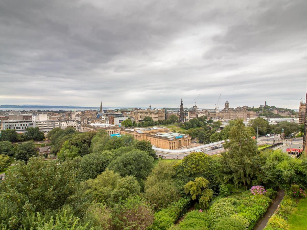 Luxury Royal Mile Apartment By The Castle - Sleeps 4 エディンバラ エクステリア 写真