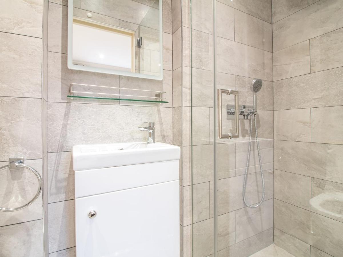 Luxury Royal Mile Apartment By The Castle - Sleeps 4 エディンバラ エクステリア 写真