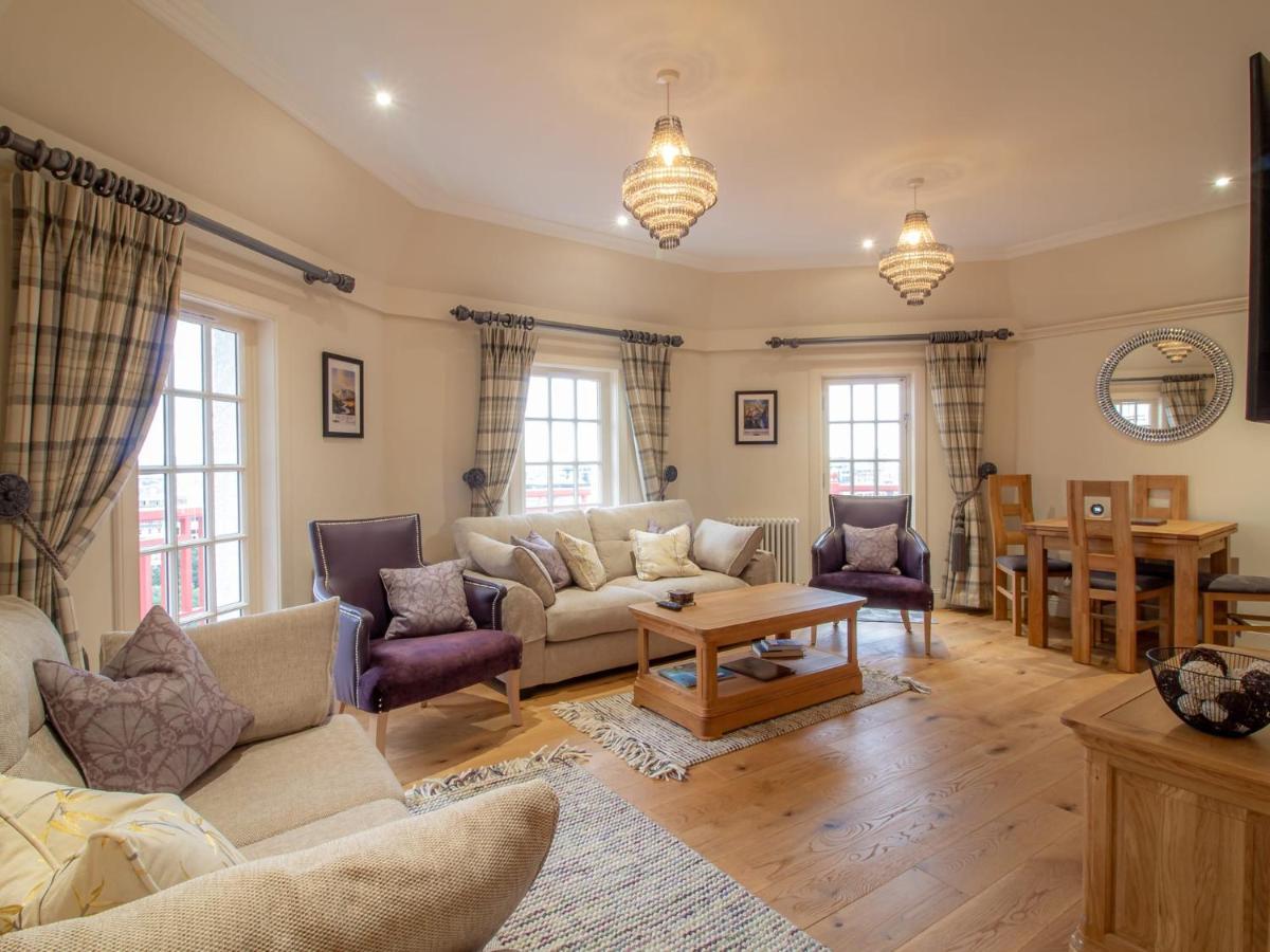 Luxury Royal Mile Apartment By The Castle - Sleeps 4 エディンバラ エクステリア 写真