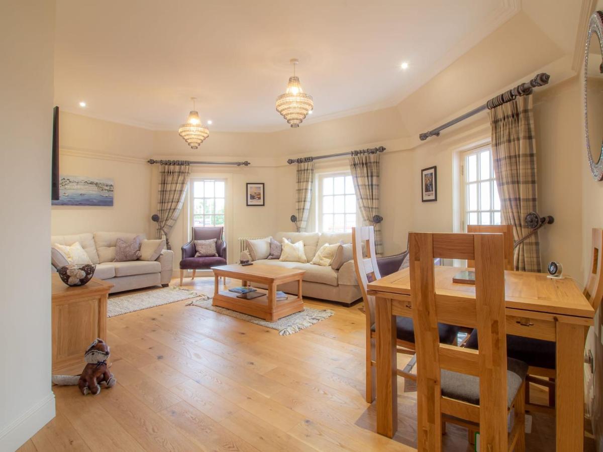 Luxury Royal Mile Apartment By The Castle - Sleeps 4 エディンバラ エクステリア 写真